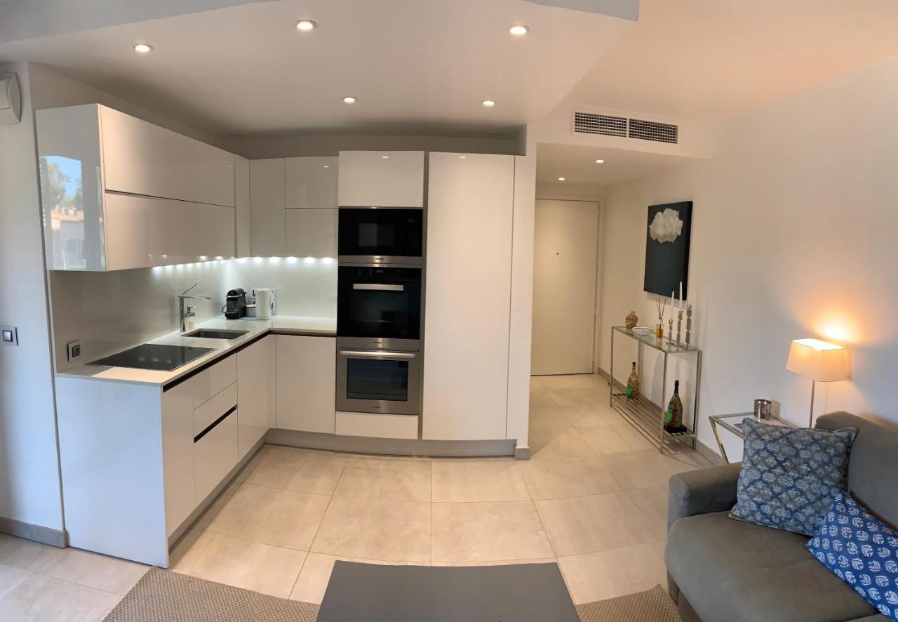 Exclusive Resort Apartments With Parking Saint Tropez Bagian luar foto
