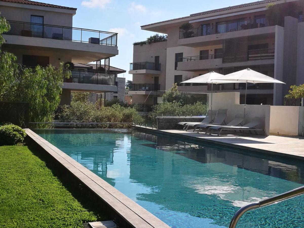 Exclusive Resort Apartments With Parking Saint Tropez Bagian luar foto