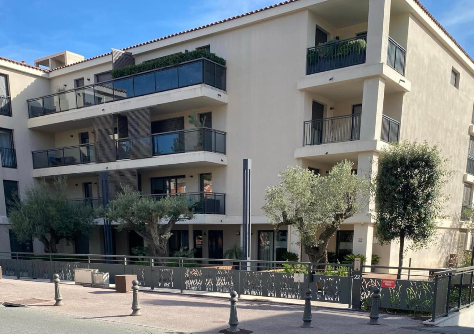 Exclusive Resort Apartments With Parking Saint Tropez Bagian luar foto