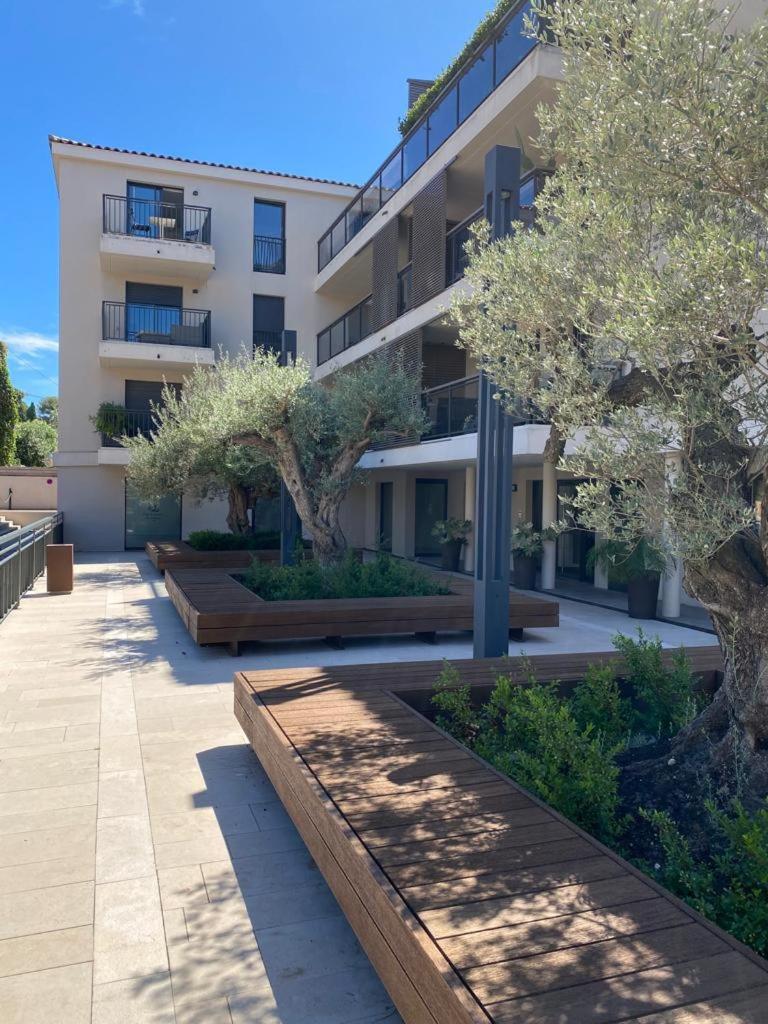 Exclusive Resort Apartments With Parking Saint Tropez Bagian luar foto